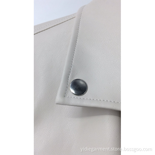 Jaket Tanaman Kulit Imitasi Krim Wanita